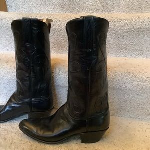Lucchese Black Goat Size 8.5